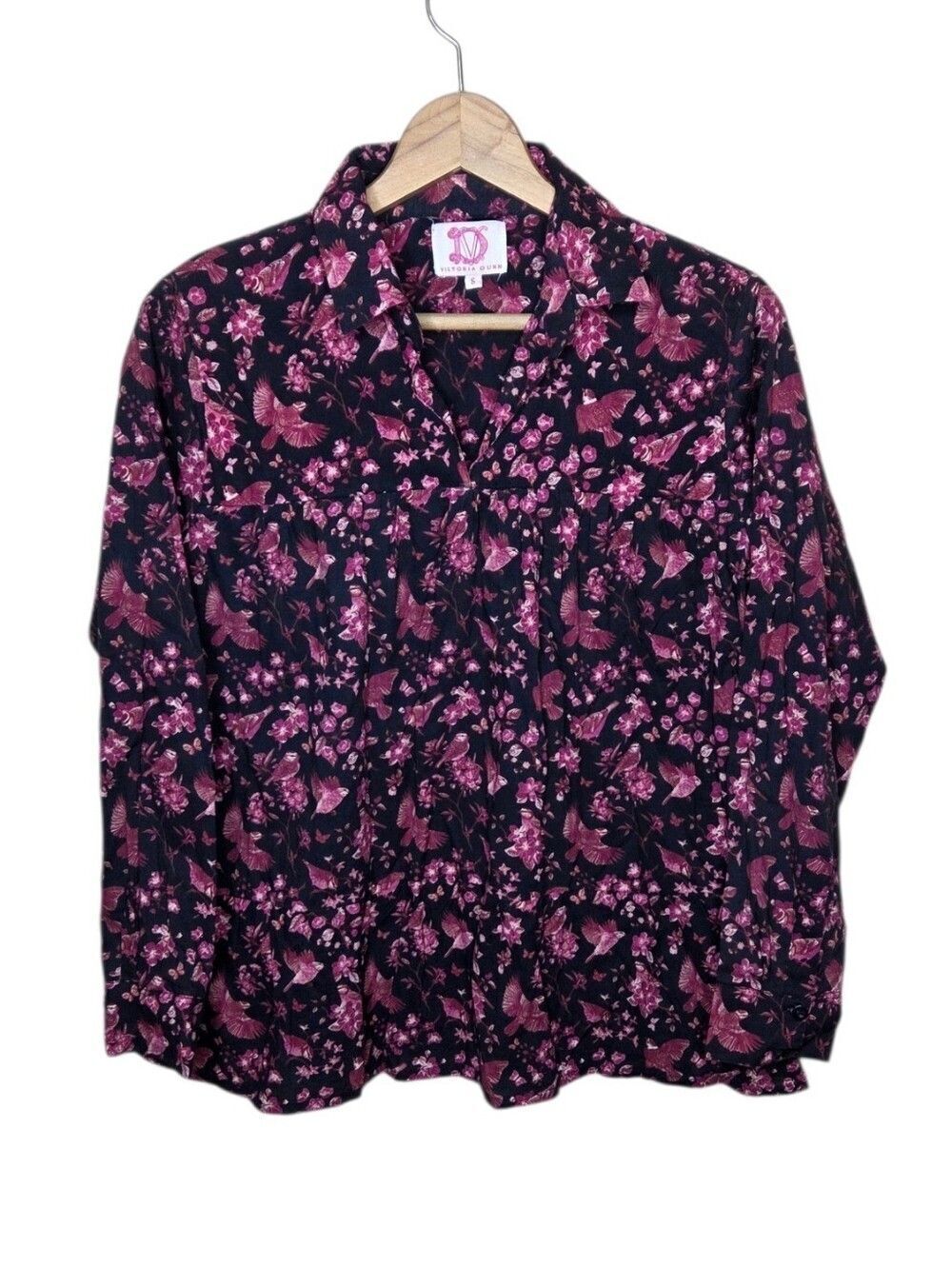 Victoria Dunn Black Pink Bird Floral Print Long Sleeve Collared Popover Top